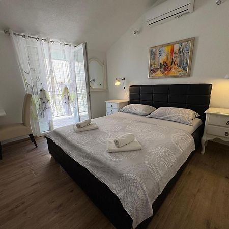 Apartment Ariana Bol Eksteriør bilde